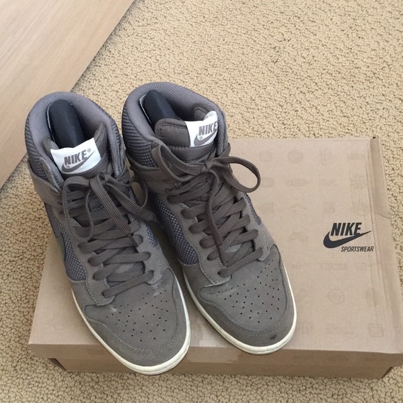 nike dunk sky high mesh